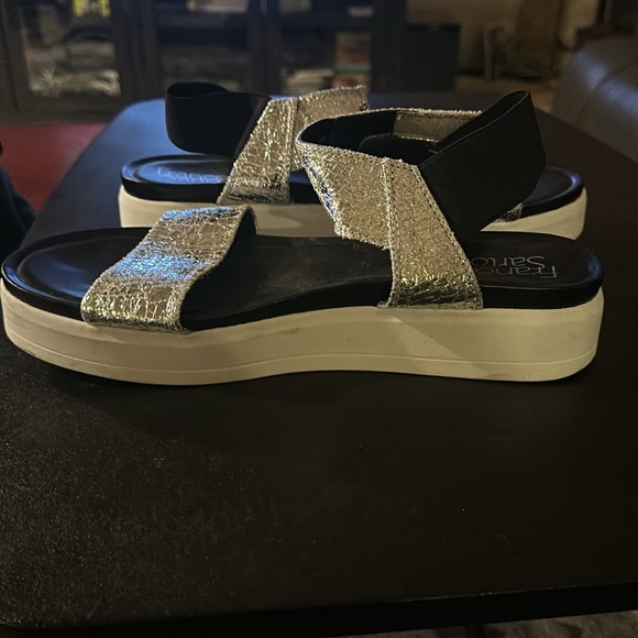 Sandals - Picture 3 of 3